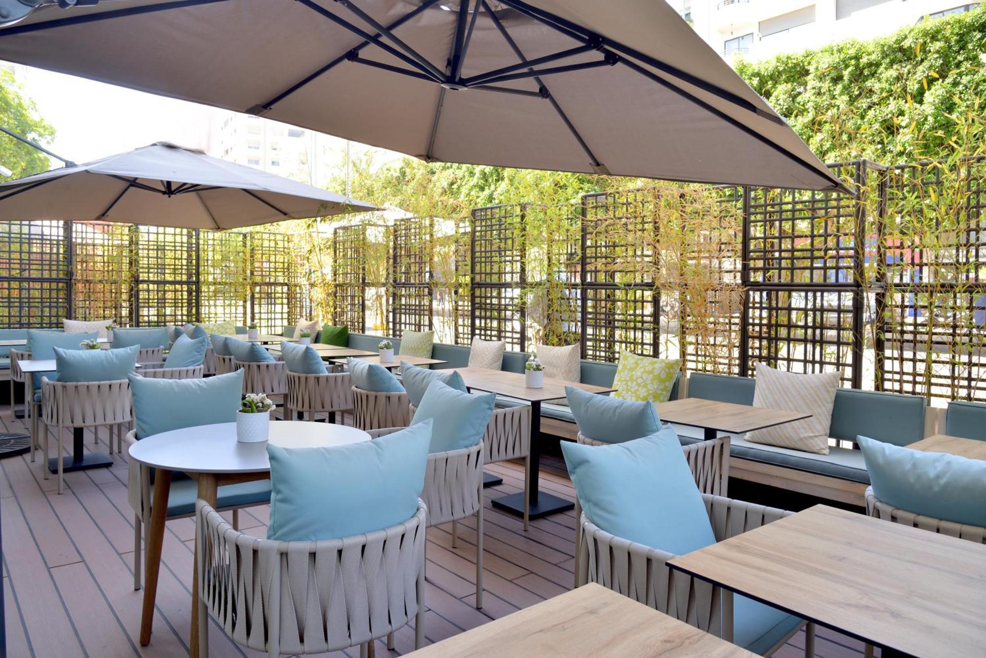 Adagio Premium Center