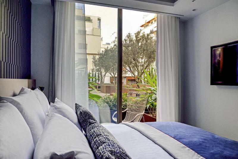 Adagio Premium Center